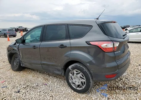 2018 Ford Escape S z USA, uszkodzony, nr VIN 1FMCU0F74JUC40101
